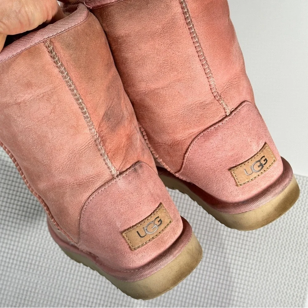 UGG Authentic Classic Short Winter Boots Pink Size 9